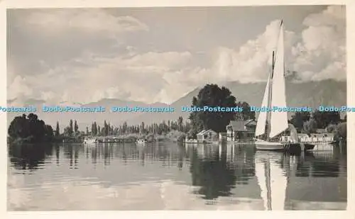 R209529 Berge See Segelboot unbekannter Ort alte Fotografie Postkarte Wahat