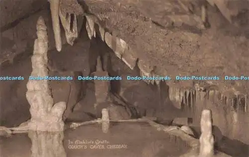 R214671 In Aladdins Grotte Goughs Caves Cheddar elektrisch beleuchteter William