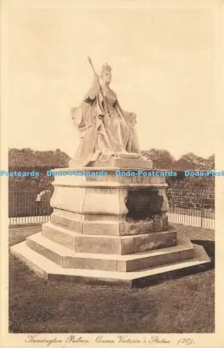 R216885 Kensington Palace Queen Victorias Statue 20