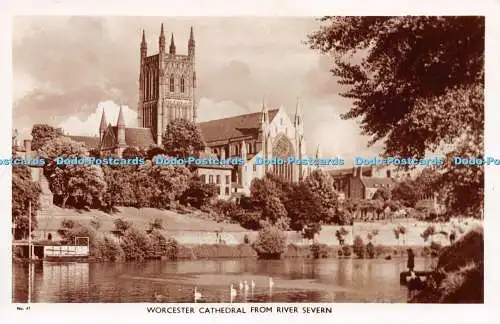 R220039 Worcester Cathedral From River Severn RP Postkarte