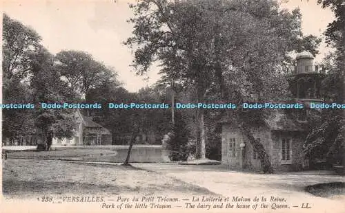 R219411 Versailles Park des kleinen Trianon Die Molkerei und das Haus der Que