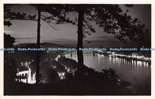 R219549 Budapest Blick auf die Stadt bei Nacht 368 Gr.