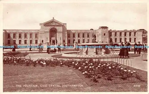 R226026 The Fountain Civic Centre Southampton Fototyp Valentine Premierminister