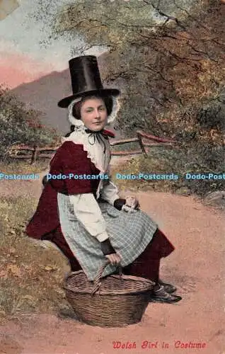 R227158 Walisisches Mädchen im Kostüm Valentinstag Serie