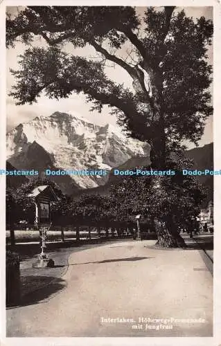 R227173 Interlaken Hoheweg Promenade mit Jungfrau 3103 G DAguanno Zinsli 1938