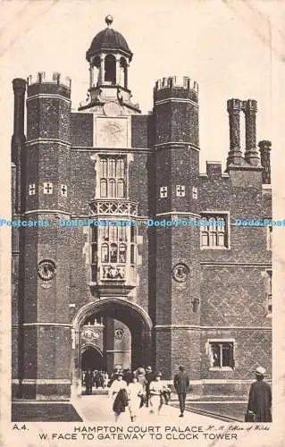 R239111 Hampton Court Palace W Zifferblatt zum Tor zum Uhrturm The Rembrant Intag