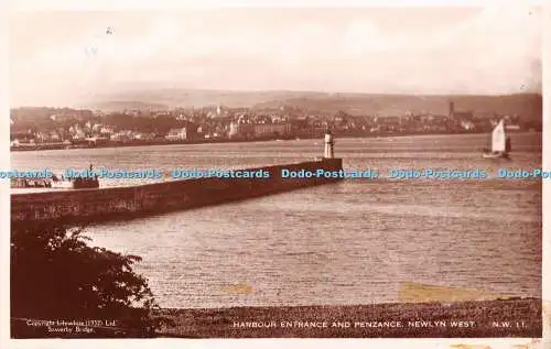 R240424 Hafeneinfahrt und Penzance Newlyn West Lilywhite Sowerby Bridge Guara