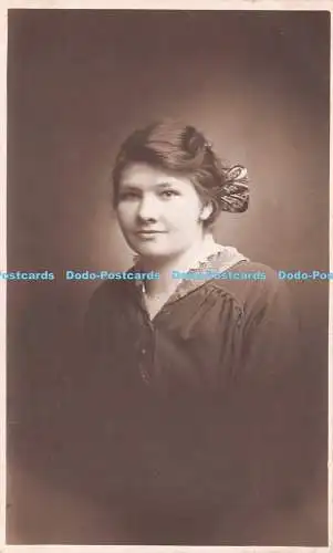 R241421 Frauenportrait alte Fotografie Postkarte