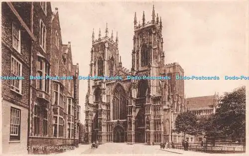 R243246 West Front York Minster 10728