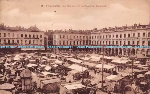 R245372 Toulouse Le Marche sur la Place du Capitole LF 1924