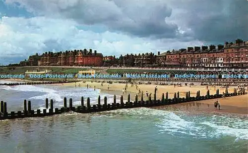 R246499 Lowestoft South Beach vom Claremont Pier Ernest Joyce Plastichrome