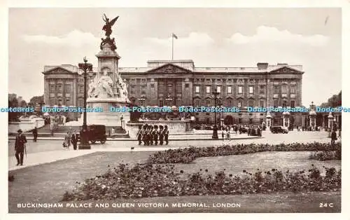 R248416 Buckingham Palace and Queen Victoria Memorial London 24 C