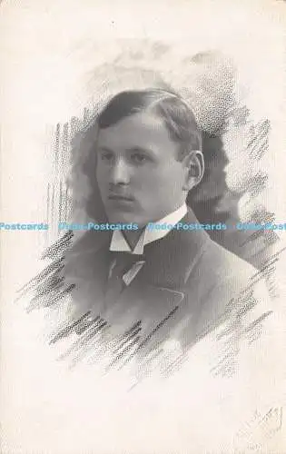 R250786 Mann mit Krawatte Portrait Postkarte