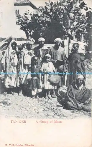 R253395 Tanger Eine Gruppe Mauren V B Cumbo Postkarte