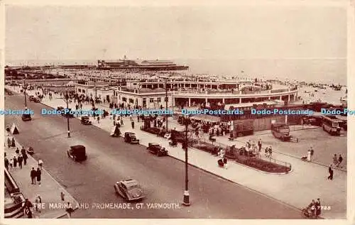 R260270 The Marina And Promenade Gt Yarmouth Valentine Phototype No 7725 1951