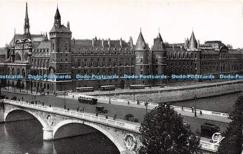 R260605 Paris Le Pont Au Change Et La Conciergerie CAP Compagnie Des Arts Photom