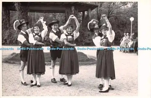 R259579 Volkstanz Performance Folklore Foto Engel