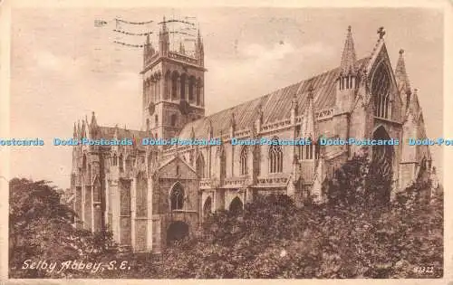 R261783 Selby Abbey S E No 81322 Frith 1950