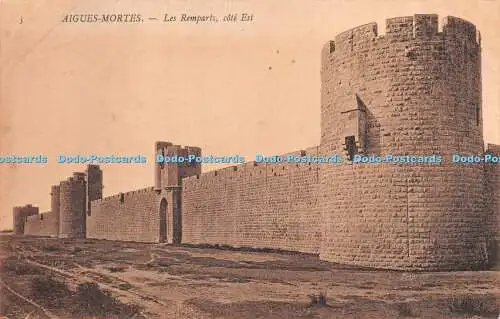 R269047 Aigues Mortes Les Remparts cote Est