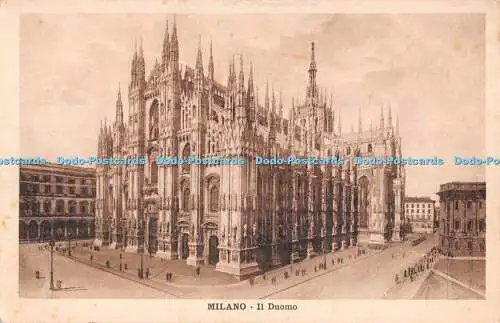 R275239 Milano Il Duomo 180