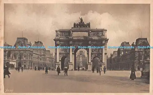 R272645 La Place du Carrousel au Jardin des Tuileries Karussellplatz aus Tuile