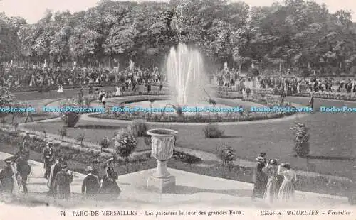 R274276 Parc De Versailles Les Parterres Le Jour Des Grandes Eaux Cliche A Bourd