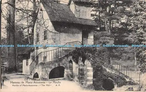 R276059 132 Versailles Hameau de Marie Antoinette Le Moulin Weiler Marie Anto