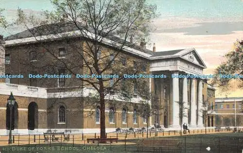 R276372 410 Duke of Yorks School Chelsea Gordon Smith