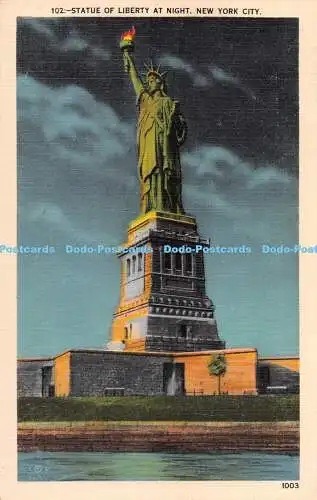 R284326 New York City Freiheitsstatue bei Nacht Manhattan Postkarte Verlag