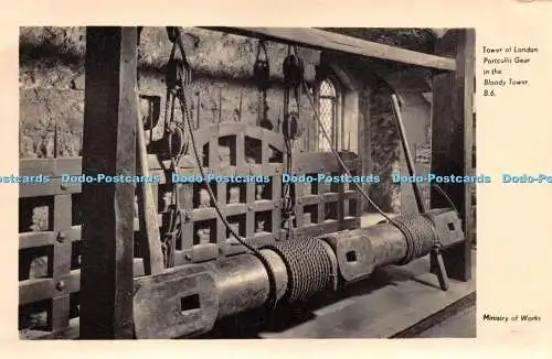 R281589 Tower of London Portcullis Gear in the Bloody Tower Ministry of Works Cr