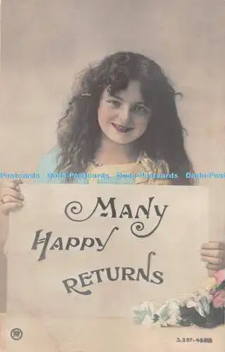 R286054 Many Happy Returns Girl with poster in hands Rotophot GmbH