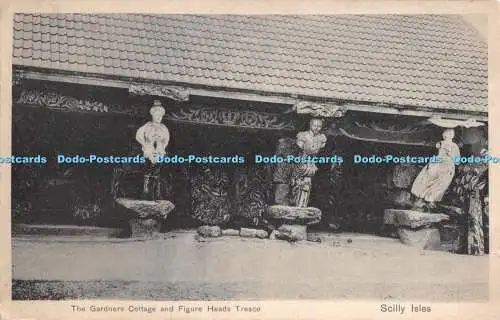 R290764 The Gardners Cottage und Figurenköpfe Tresco Scilly Isles Stewart and Wo