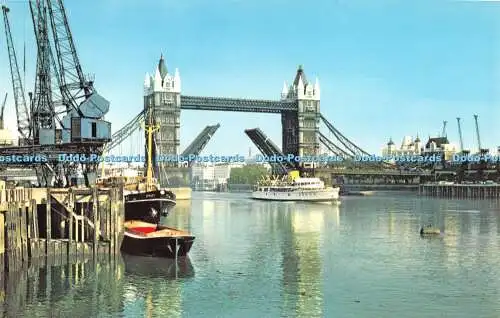 R292202 London Tower Bridge Postkarte