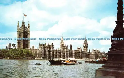 R292208 London Houses of Parliament and River Thames