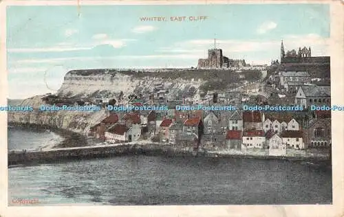 R292948 Whitby East Cliff G D und D Postkarte