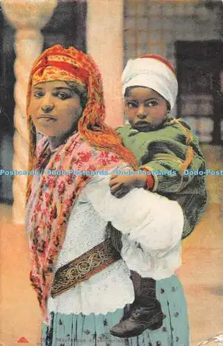 R300542 Mauresque et son Enfant C A P Arts Photomecaniques