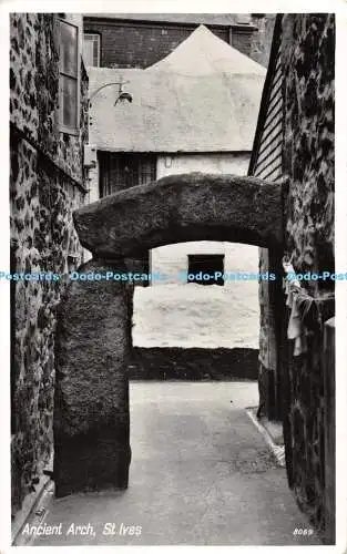 R300666 St Ives Ancient Arch Photo Precision RP