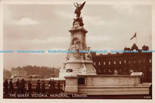 R308421 The Queen Victoria Memorial London 01099 RP