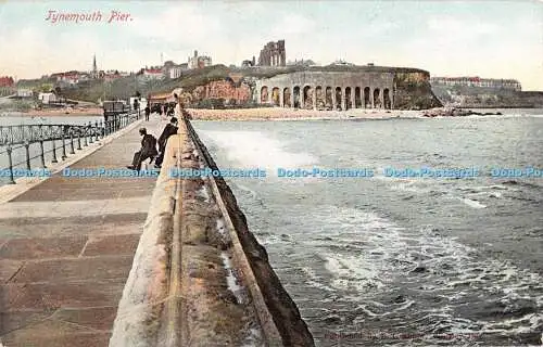 R305395 Tynemouth Pier B Graham