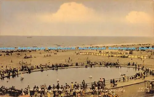 R310342 Kinder Yachting Lake Gorleston on Sea F Frith