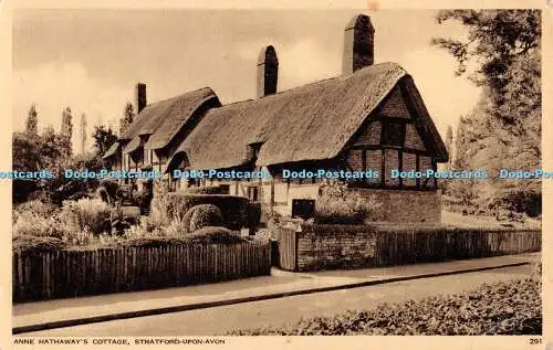 R308998 Anne Hathaways Cottage Stratford Upon Avon 291 H and J Busst