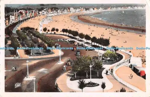 R308152 26 La Baule Vue generale de la Plage et des Jardins devant le Casino Art