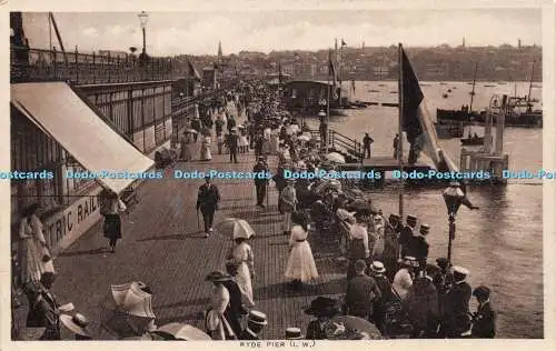 R310158 I W Ryde Pier Postkarte