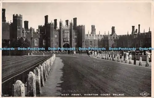 R313200 West Front Hampton Court Palace 2627 L M L Published by J and S GY Ltd T