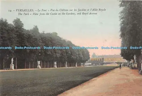 R320949 Versailles Blick auf den Park vom Schloss auf die Gärten und die Royal Avenue