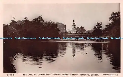 R323515 10506 8 The Lake St James Park Shewing Queen Victoria Memorial London Ro