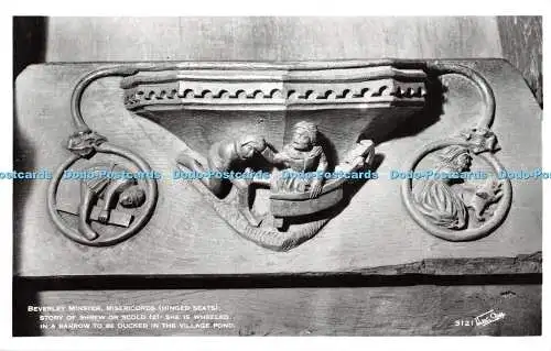 R326242 Beverley Minster Misericords Scharniersitze Geschichte von Spitzmaus oder Schimpfe sie ist