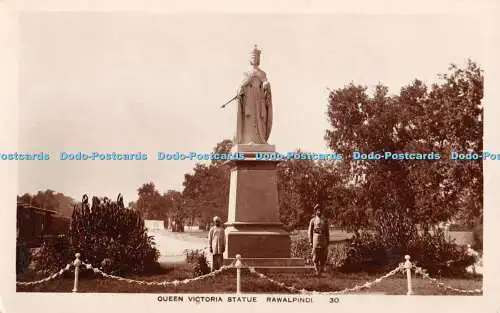 R328017 Queen Victoria Statue Rawalpindi 30 Postkarten