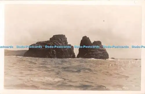R328407 Blick vom Meer der Felsen Postkarte
