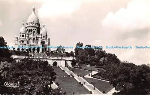 R330020 Paris La Basilique du Sacre Coeur de Montmartre et ses Jardins Chantal R